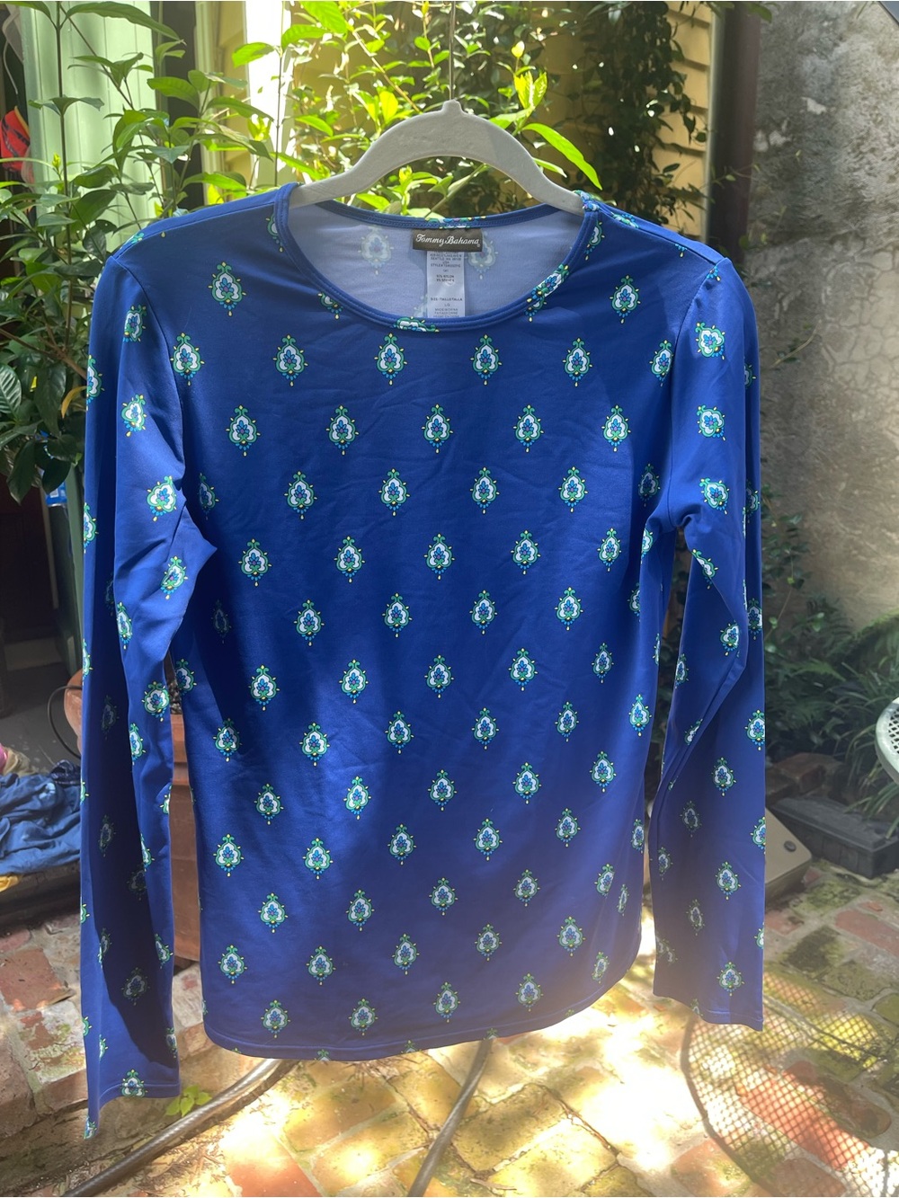 Tommy Bahama Blue Printed Long-Sleeve Swim Shirt.
